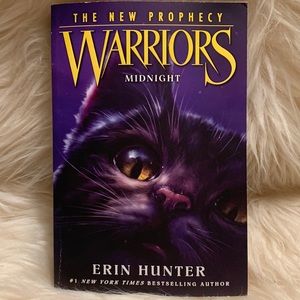 ☄️2/$15☄️Warriors Midnight the new prophecy series